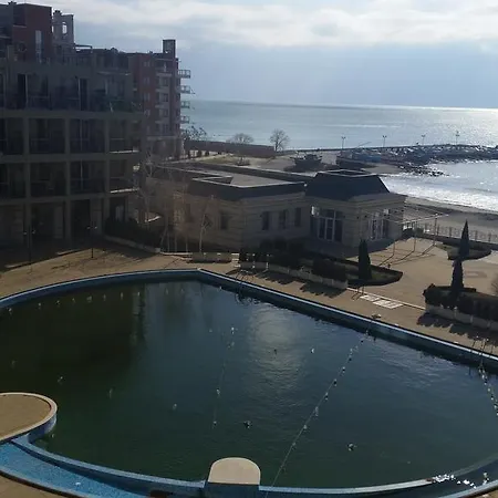 Private 1st Line Апартамент