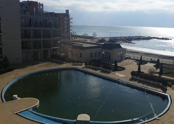 Private 1st Line דירה