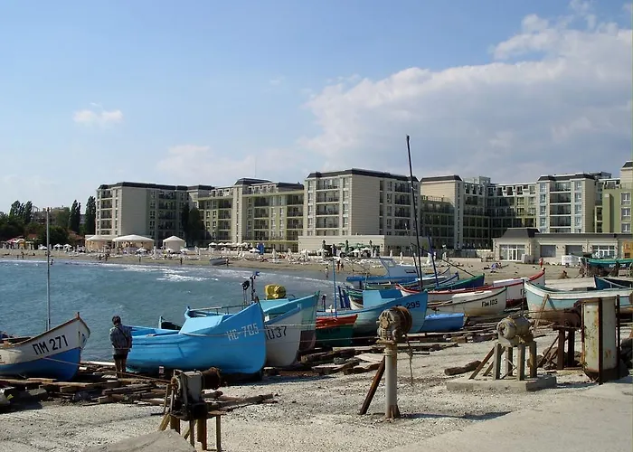 Private 1st Line דירה פומורי